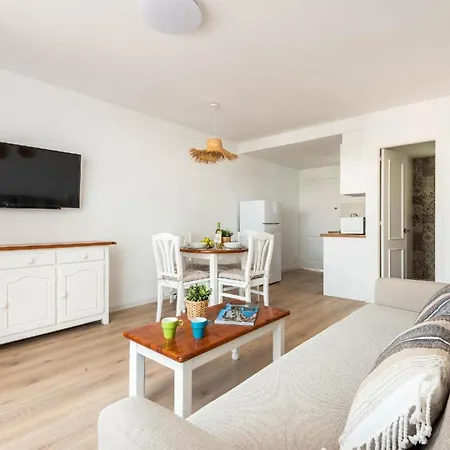 Ferienwohnung Fuer 4 Personen Ca 51 Qm In Arenal D'en Castell, Menorca Nordkueste Von Menorca